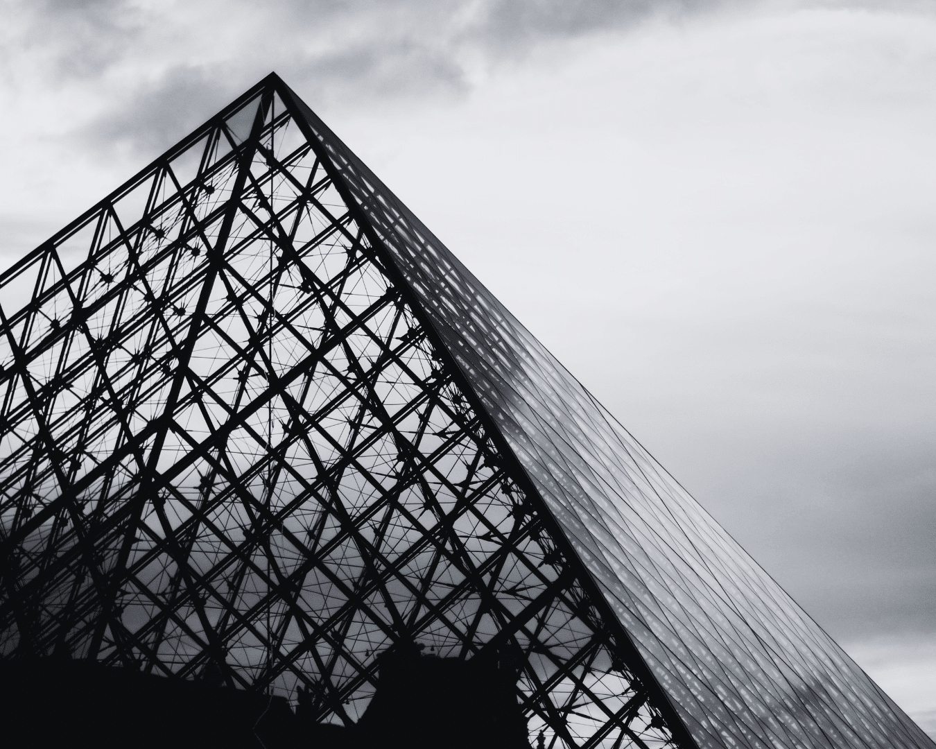 pyramide louvre paris ozinfos